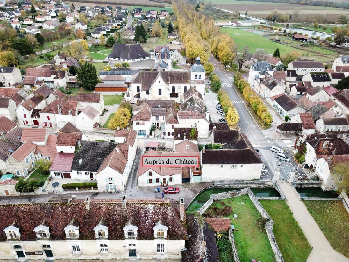 Aupres Du Chateau Tanlay Exteriér fotografie