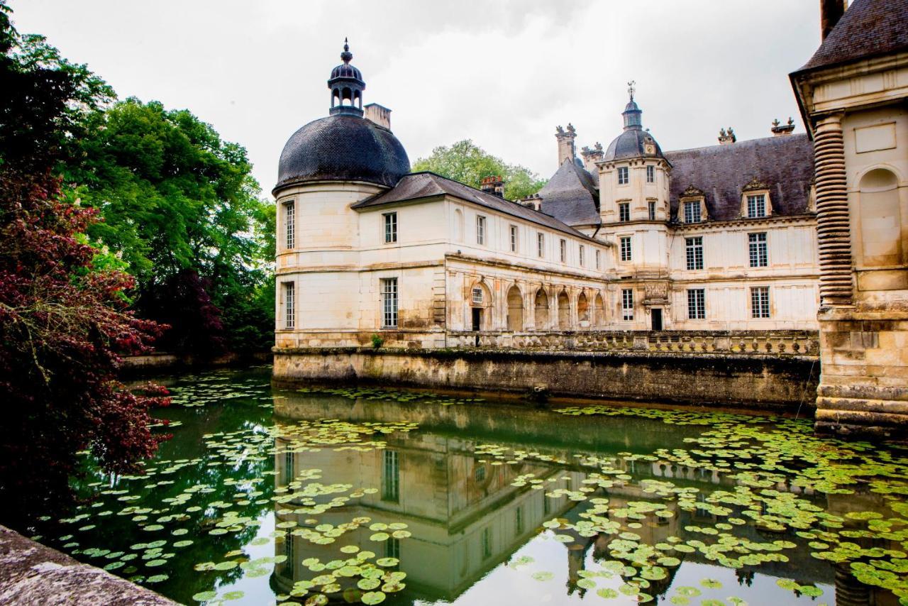 Aupres Du Chateau Tanlay Exteriér fotografie
