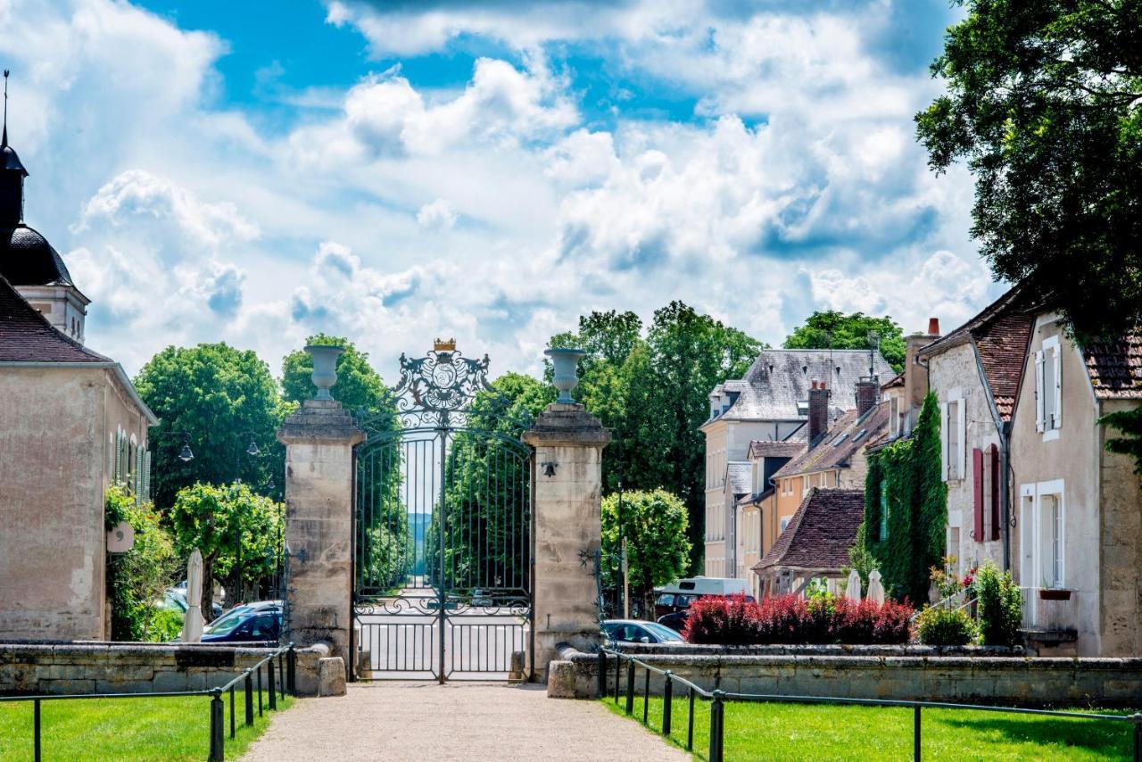 Aupres Du Chateau Tanlay Exteriér fotografie