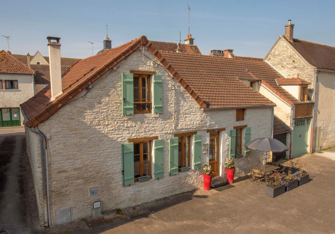 Aupres Du Chateau Tanlay Exteriér fotografie